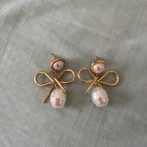 Elegant Gold and Pearl Bow Earrings